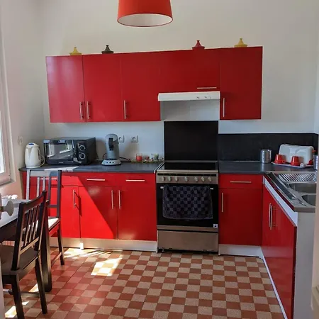 Holiday home House With Garden And View Of *