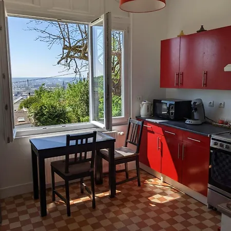 Holiday home House With Garden And View Of *